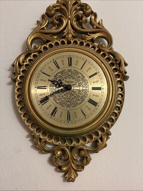 Arabesque vintage art deco clock